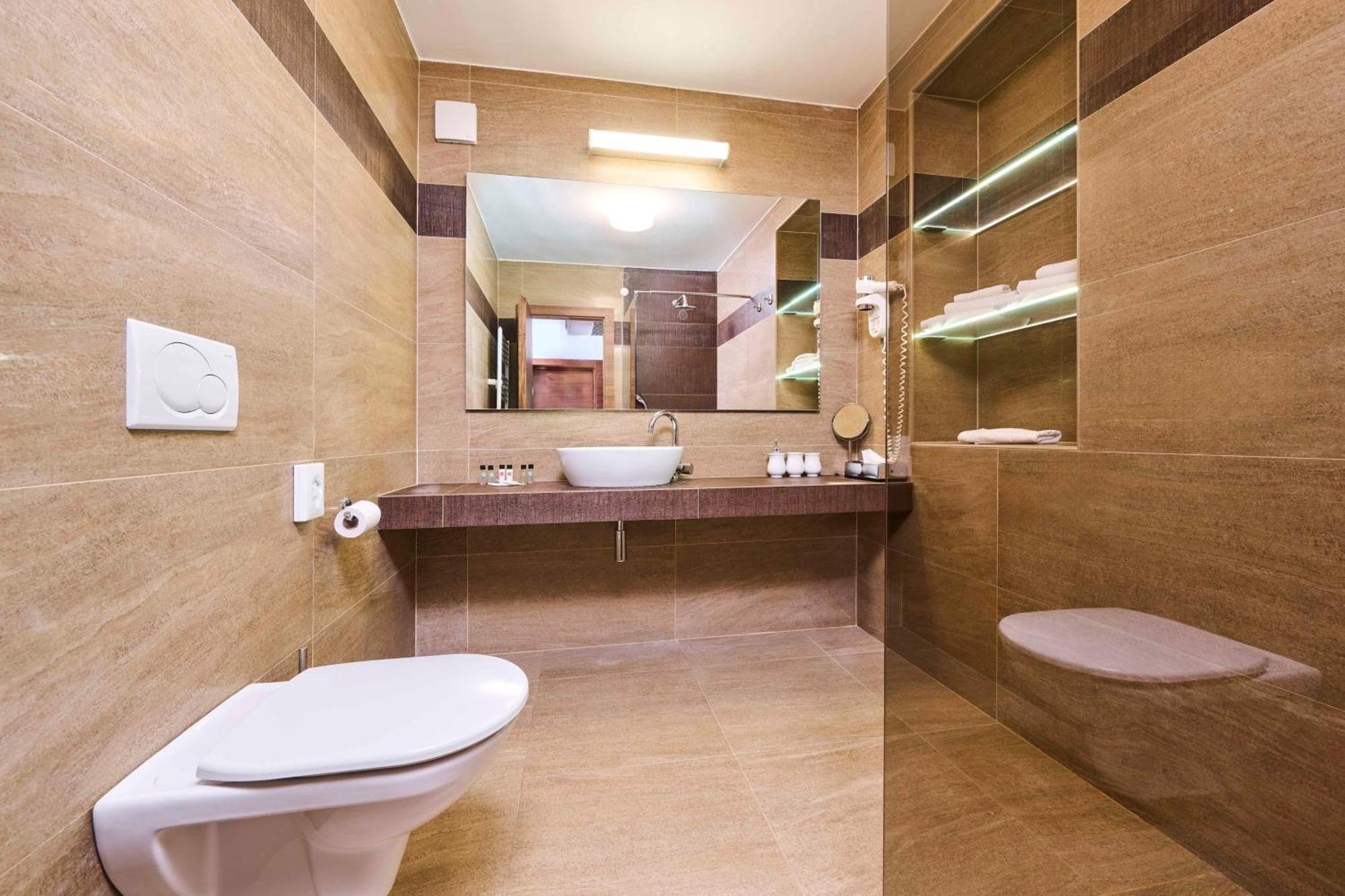 Nočitev z zajtrkom Dobravac Wine Estate 3*